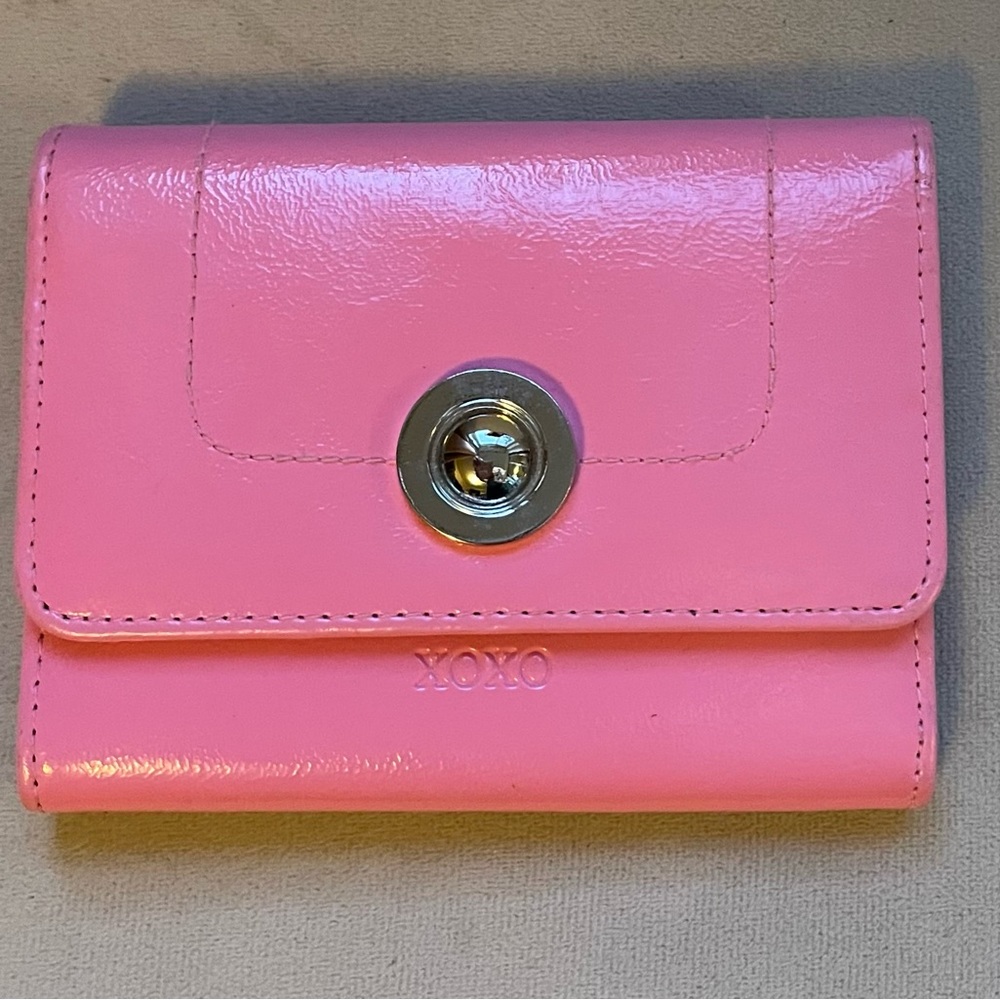 xoxo little pink wallet